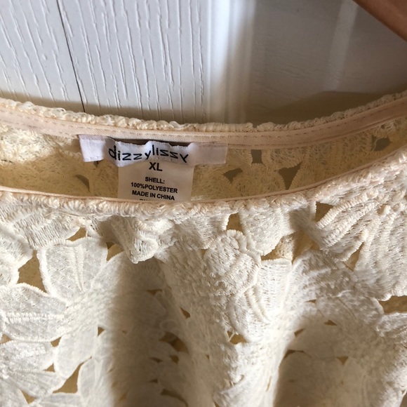 Beautiful vintage crop top - Picture 2 of 4